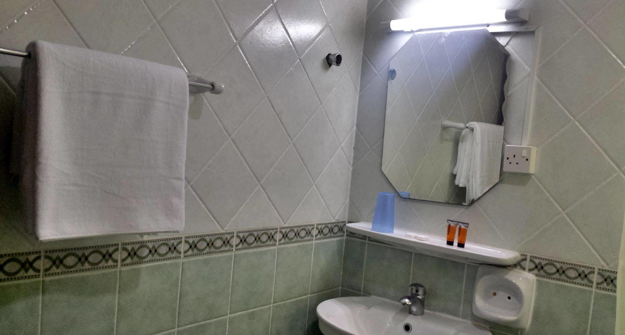 שארג'ה Al Barakah Hotel מראה חיצוני תמונה